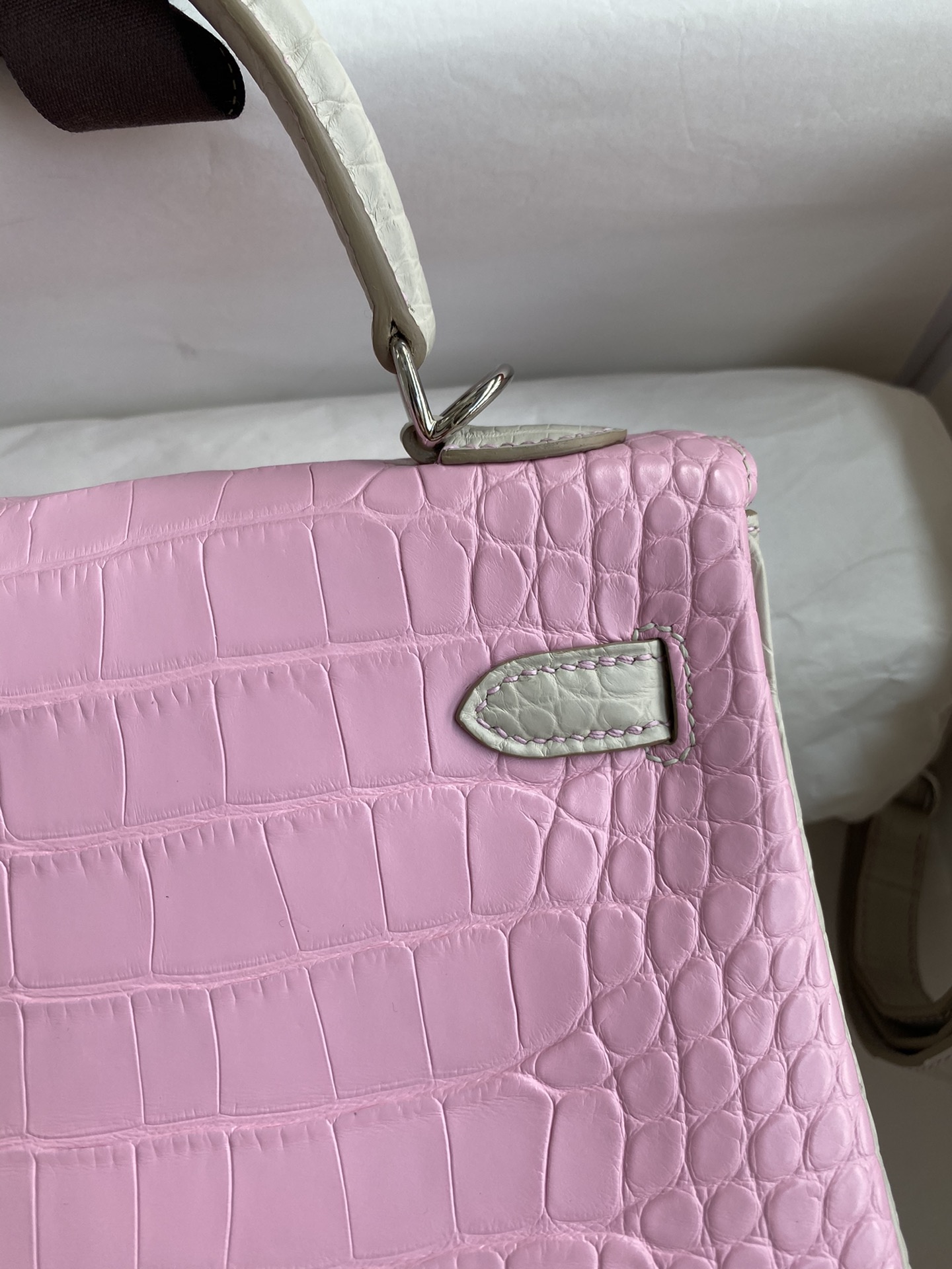 Hermes Kelly 25cm Handbag Shoulder Bag In Pink Pearl Grey Crocodile Niloticus Leather